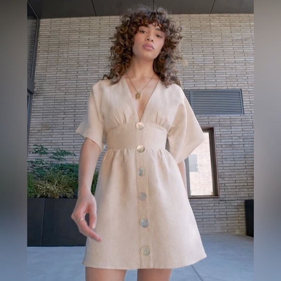 NWT Reformation Ty Kimono Linen Abalone Shell Button Cream Mini Dress Size 2 - Picture 2 of 12
